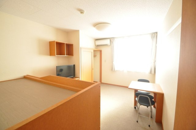 レオパレス小杉南の居間・リビング