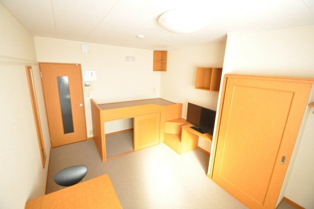 レオパレス小杉南の居間・リビング