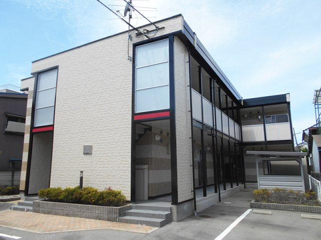 レオパレスコートサイドの外観