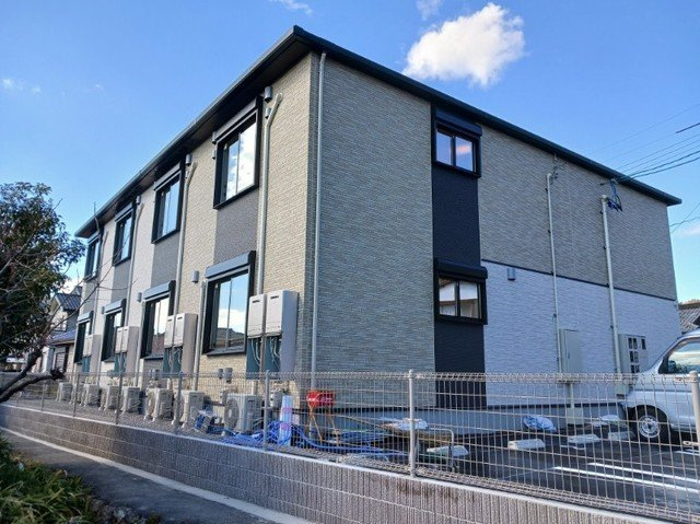 アヴィニール新町東