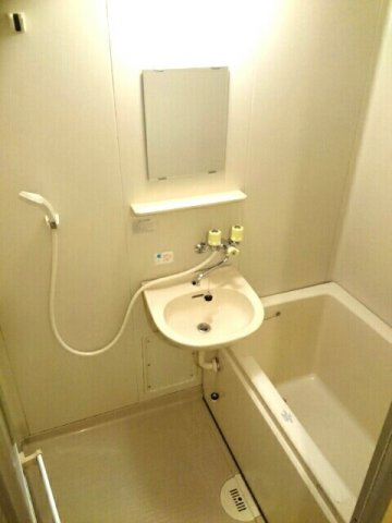 ペアハイツ三鷹Ｂの浴室|お風呂で日々の疲れを落としましょう