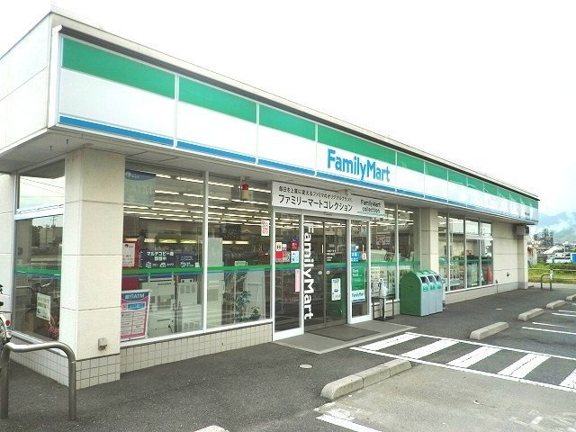カーサ・ミラの周辺|ファミリーマート周南入船町店まで300m