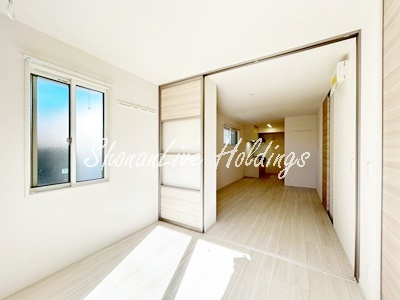 茅ヶ崎市東海岸北２丁目のアパートの寝室