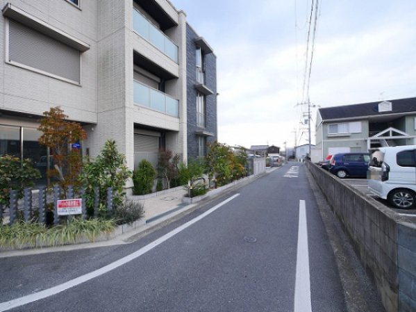 ラポールの周辺