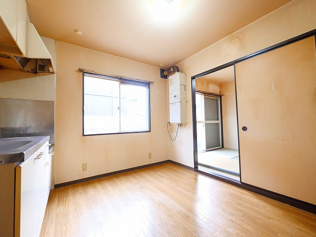 ラポールの内装|おしゃれな居間です