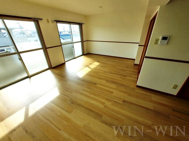 パークシティーたかし Bの居間・リビング|イメージ（同施工会社同一モデルの写真です）