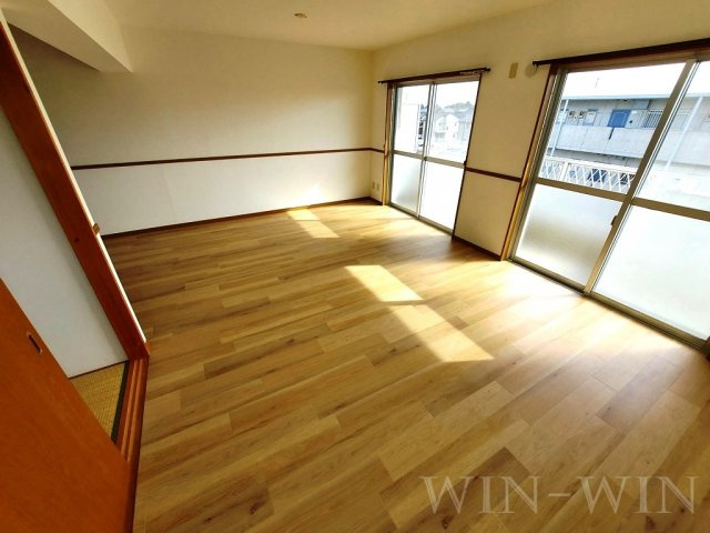 パークシティーたかし Bの居間・リビング|イメージ（同施工会社同一モデルの写真です）