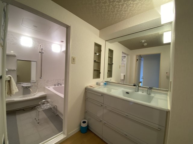 ライオンズマンション熱海マリンビューの独立洗面台