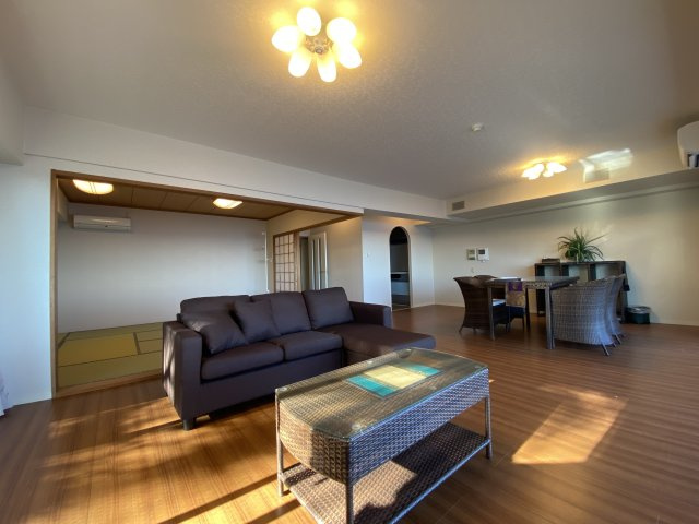 ライオンズマンション熱海マリンビューの居間・リビング