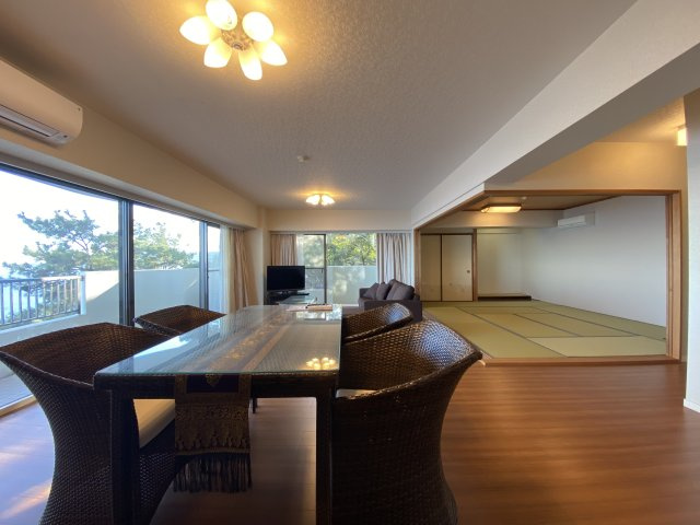 ライオンズマンション熱海マリンビューの居間・リビング