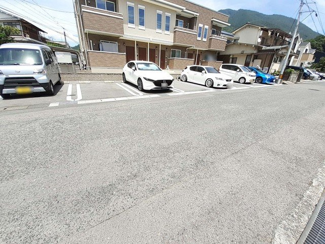 セレノ・カーサの駐車場