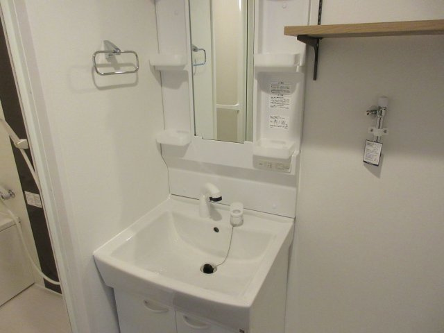 YKハイツ中崎の独立洗面台