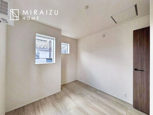 【洋室】 | 建物完成につき、実際のお部屋をごゆっくりご見学いただけます。お休みの日にご家族で見学はいかがでしょう。