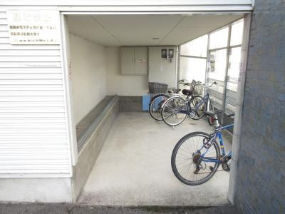 レジデンス西村の駐車場|駐輪場