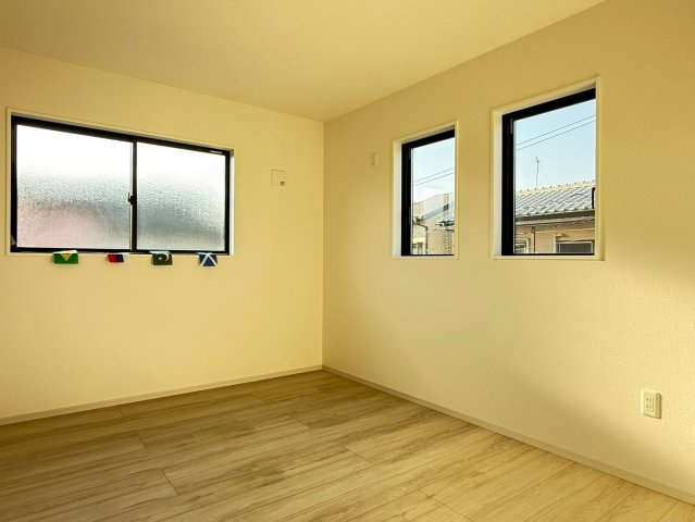 川越市むさし野2期　新築一戸建て　1号棟の洋室|落ち着いた色調の洋室です