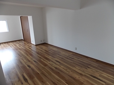 【居間・リビング】 | 桂尾山サンハイツ