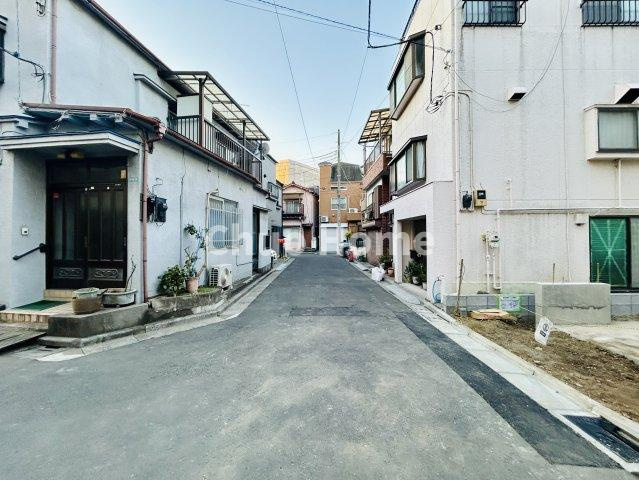 江戸川区下篠崎町新築分譲住宅の前面道路含む現地写真|全面道路