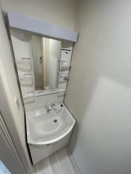 メルディア扇大橋の独立洗面台