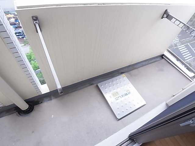 神戸市兵庫区永沢町４丁目の賃貸マンションのバルコニー