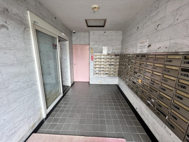 豊国スカイマンション国分のエントランス