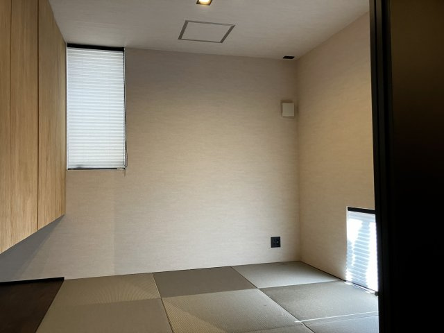 国分戸建（モデル）の和室|縁なし畳の和室でちょっとした応接に。