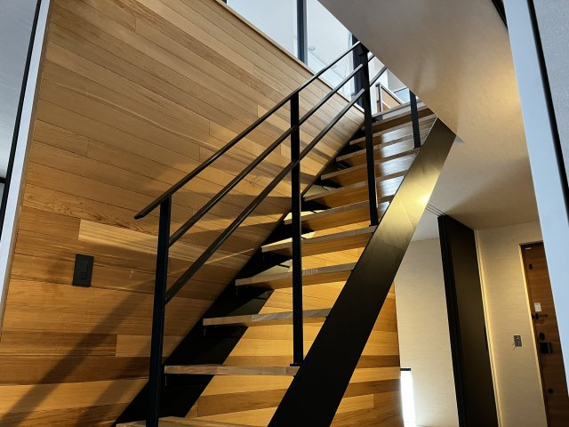 国分戸建（モデル）のその他|圧迫感のないスリップ階段