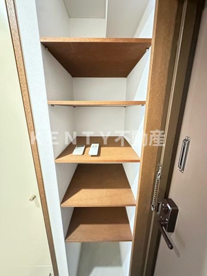 【内装】 | エクセレントコート東六郷 | 明るい色調の室内です