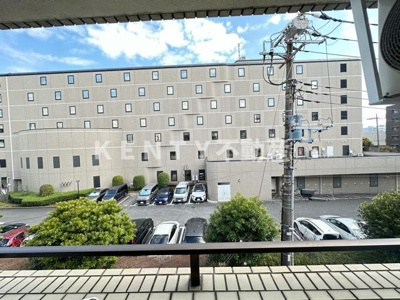 【玄関】 | エクセレントコート東六郷 | 明るい玄関です