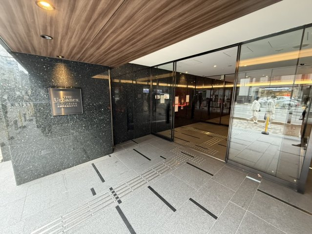 ジ・アーバネックス京都四条烏丸テラスのエントランス