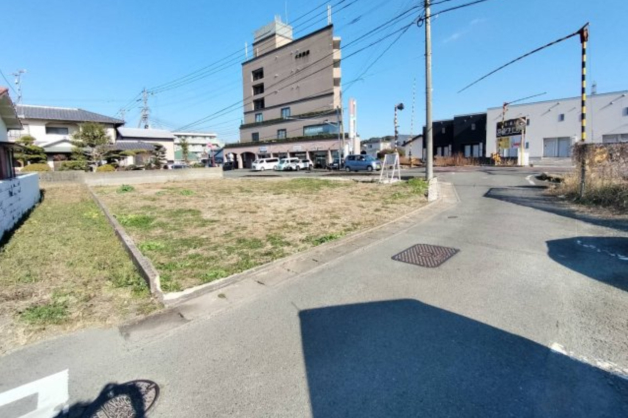 久留米市野中町売地の前面道路含む現地写真