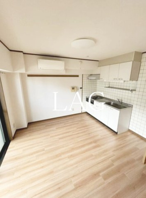 【居間・リビング】 | リンデンハイム赤塚 | 洋室のお部屋です。