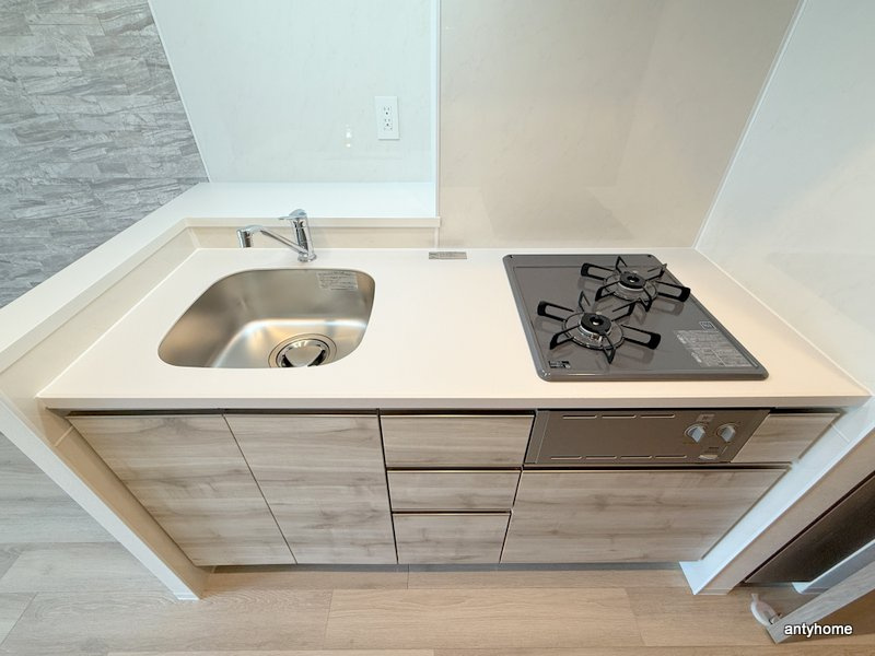 コンフォリア・リヴ本町WEST Ｑ　仲介手数料無料のキッチン