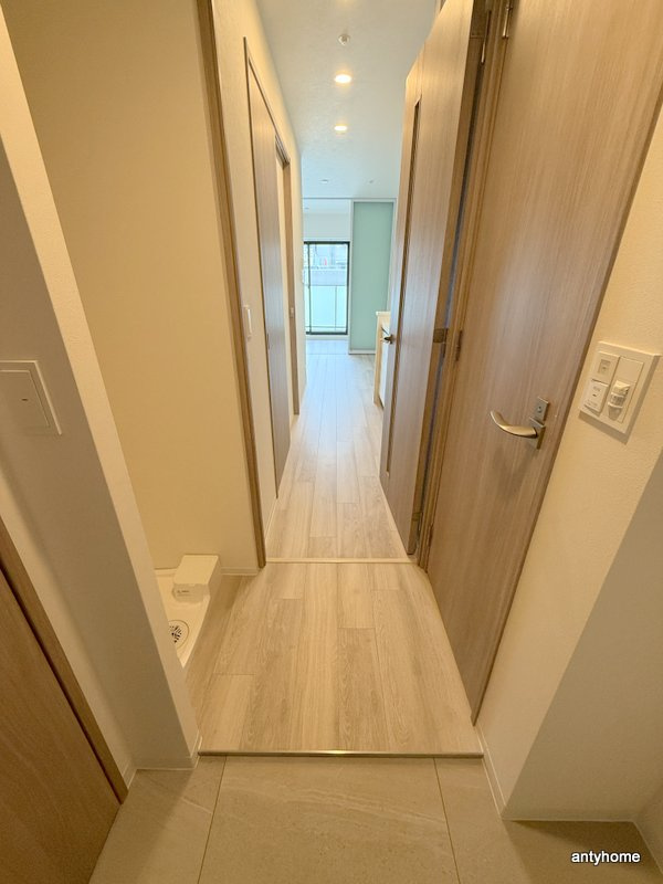 コンフォリア・リヴ本町WEST Ｑ　仲介手数料無料の内装