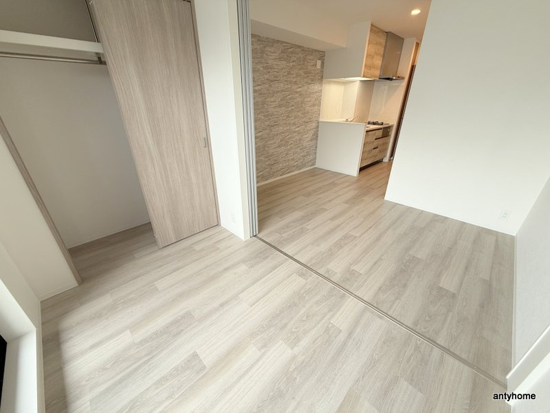 コンフォリア・リヴ本町WEST Ｑ　仲介手数料無料の寝室