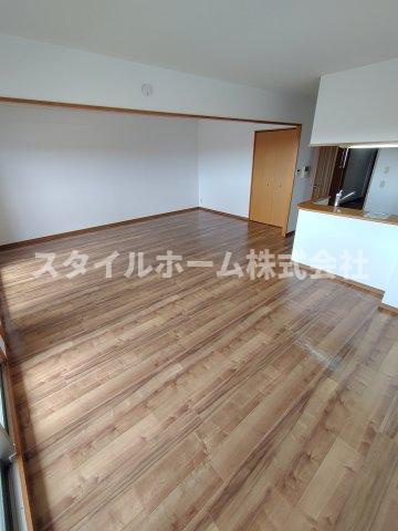 ベルドミール豊川の居間・リビング