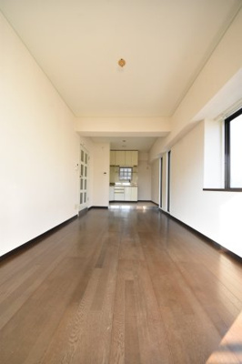 【居間・リビング】 | グランディア国体通り