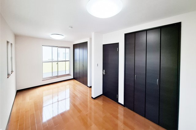 堺市中区東山　中古戸建の洋室