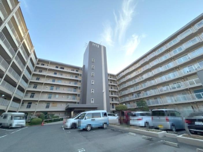 ファースト香里園ハイツの外観|新しい生活にいかがでしょうか？外観はお住まいの顔になります。こだわりたいポイントですね。水回りリフォームやリノベーションも承ってます。
■現地見学・資金計画相談・住宅ローン相談もお問合せ受付中■