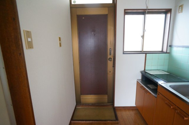 コーポ華の玄関