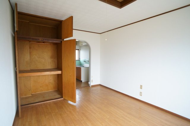 コーポ華の居間・リビング