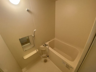 シンプルで機能的なユニットバスです！