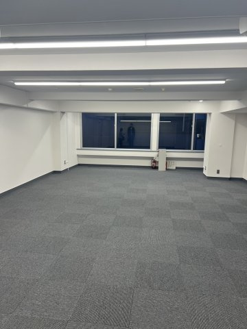 花岡ビルの内装