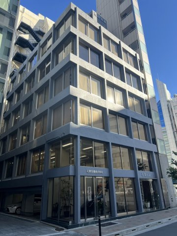 花岡ビルの外観