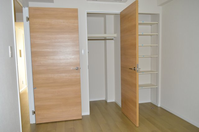 府中市緑町３丁目の中古マンションの収納