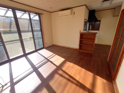 【居間・リビング】 | 岡芹1丁目戸建て