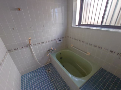 【浴室】 | 岡芹1丁目戸建て