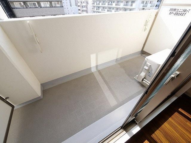 BRAVI新大阪のバルコニー