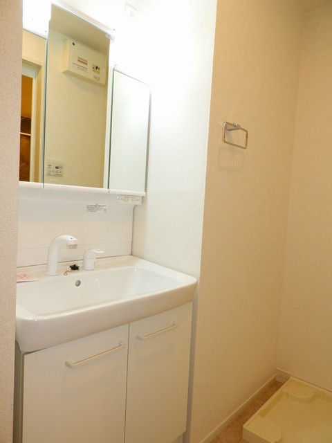 広島市安佐北区三入２丁目のアパートの洗面所|シャンプードレッサー