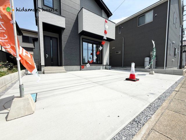 上尾市中分4期　新築戸建　LIGARE01の駐車場