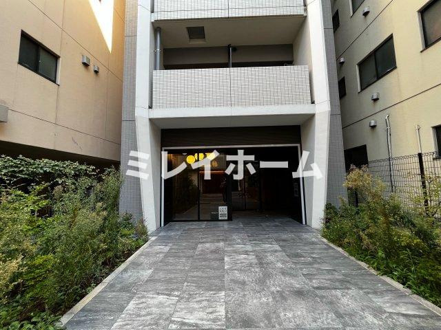 プライマル西蒲田のエントランス